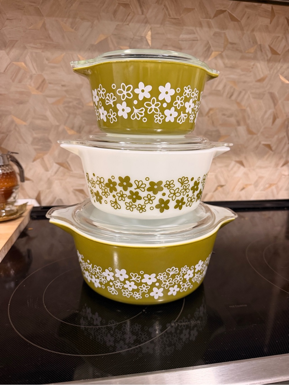 Vintage Pyrex Crazy Daisy - Avocado- casserole dishes/bowls WITH LIDS